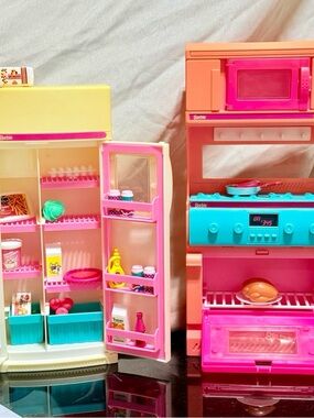 1994 Barbie So Much To Do Fridge Oven Microwave w/ Many Original Accessories!